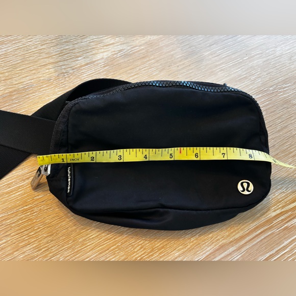 lululemon athletica Black Belt Bag - Picture 4 of 5